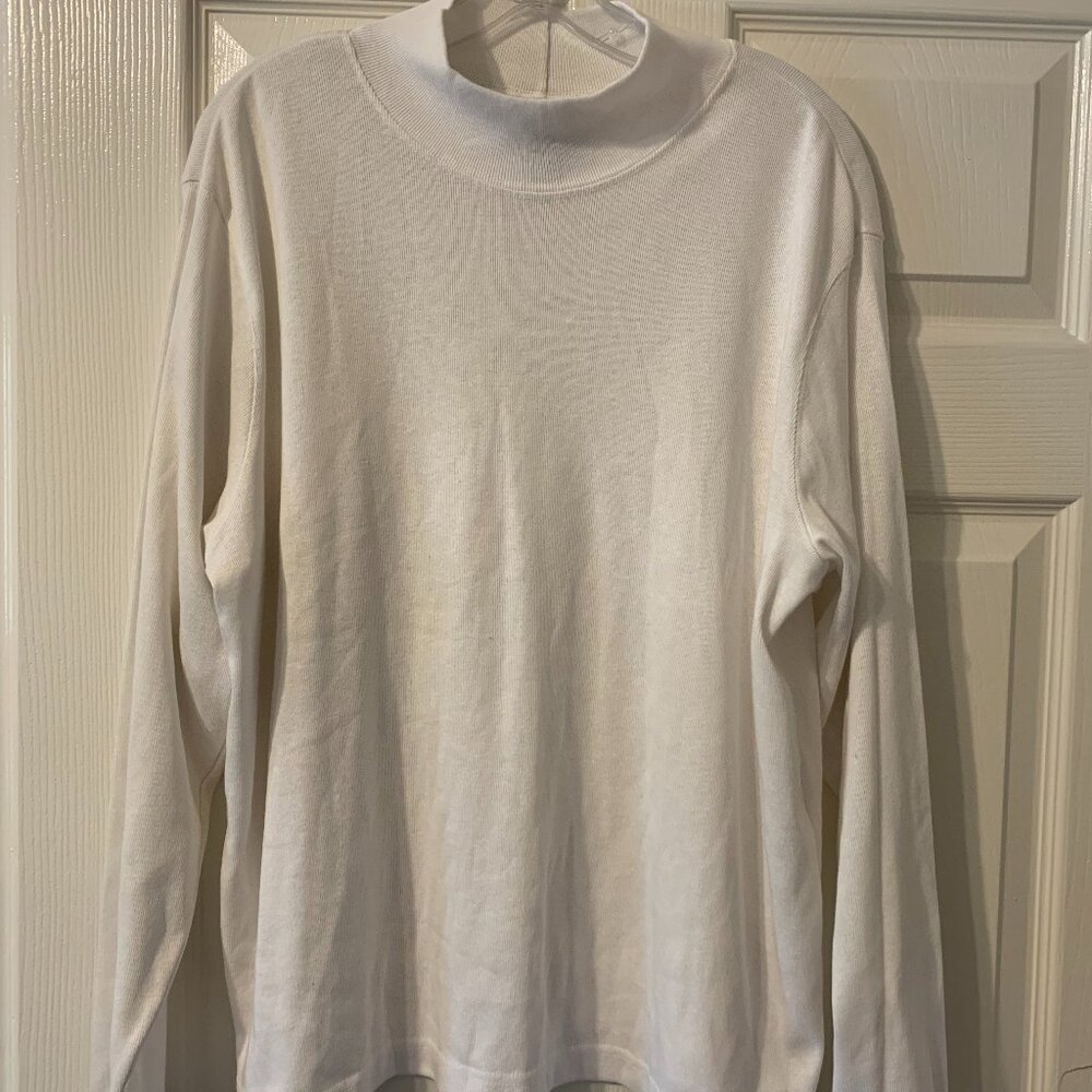 Jacque & KoKo Women's White Ribbed Turtleneck, Size 22/24